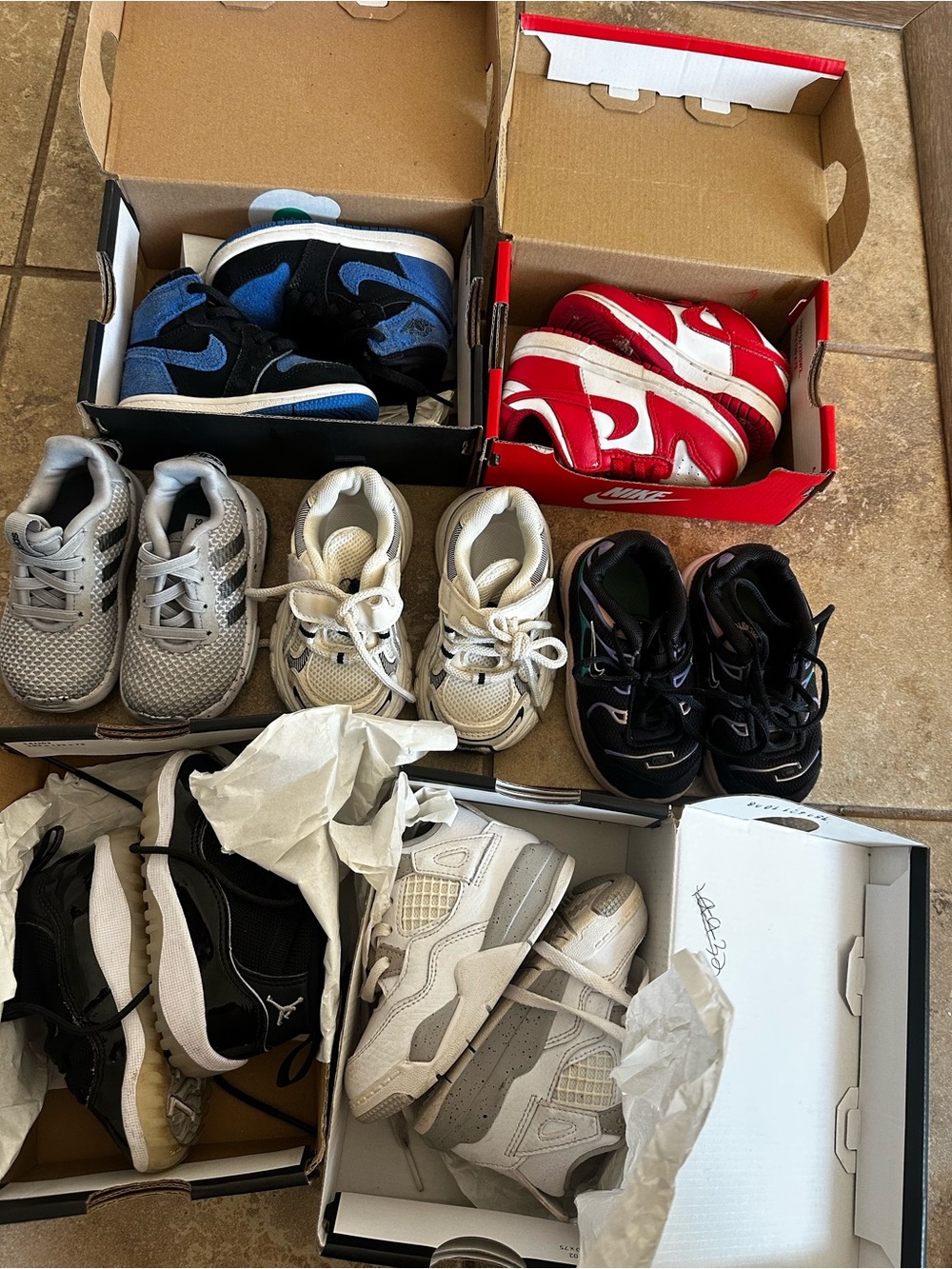 Kids shoes for take all
